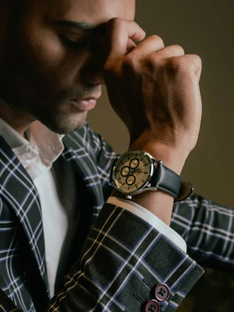 "Daily Icon" Men's Analog Watch with 'Extra Belt'