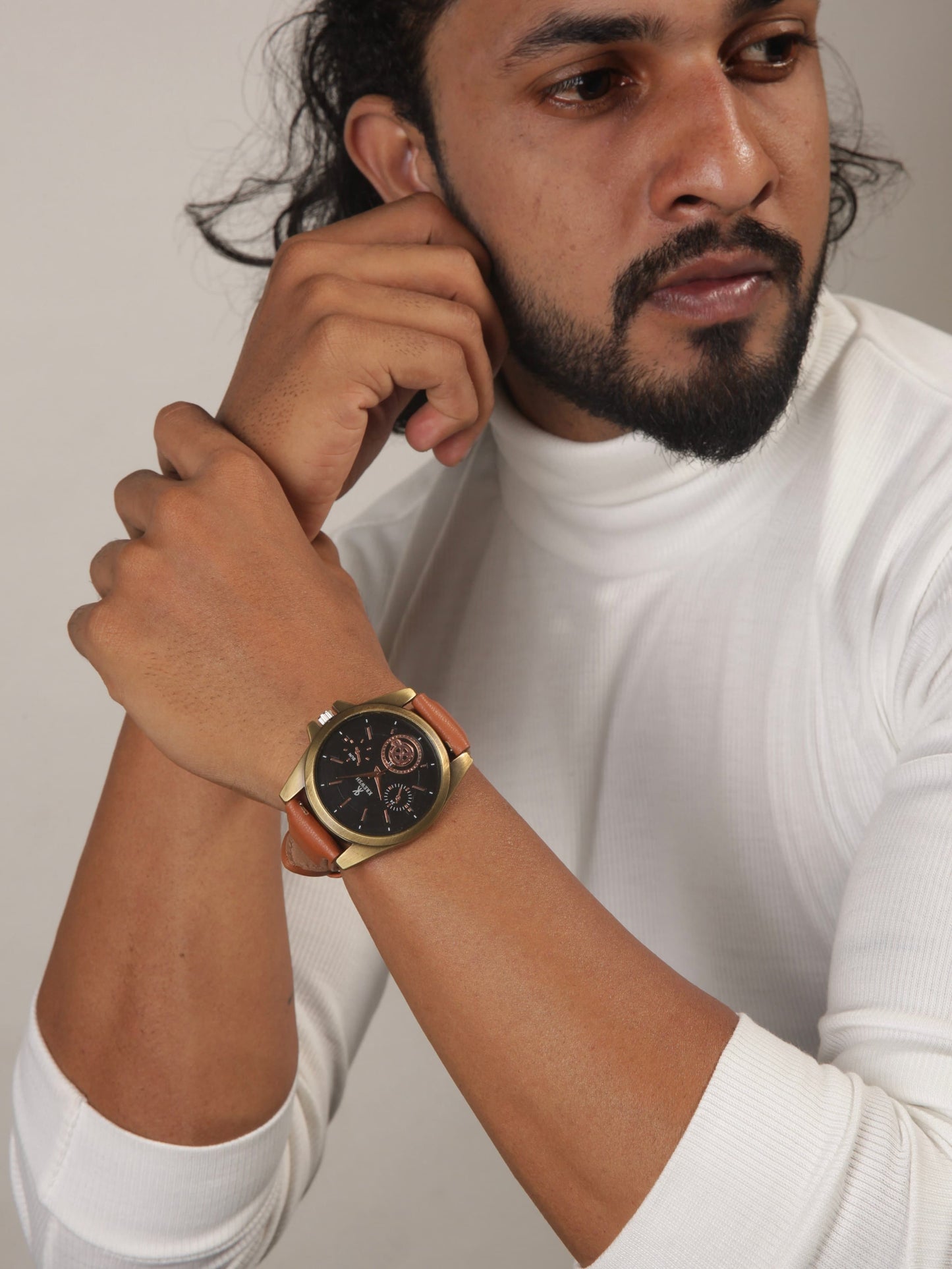 "Old Money" Luxury Analog Watch for Men with Extra Strap